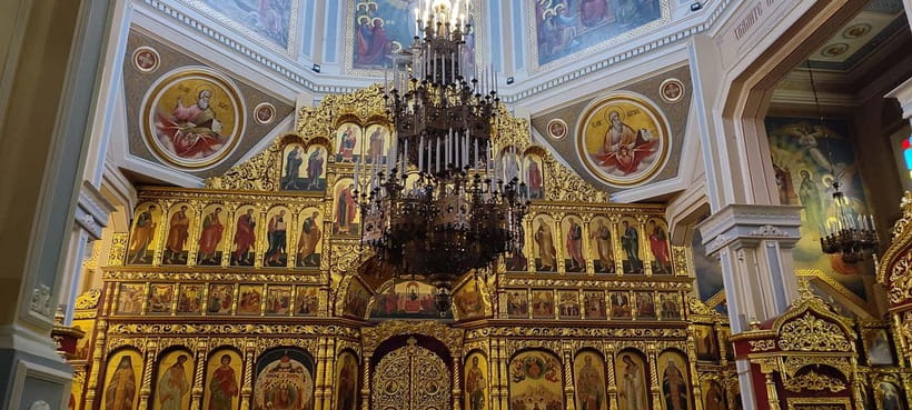 Almaty: Full Day City Tour with Lunch and Museum Tickets - Ascension Cathedral, a wooden landmark in the city center