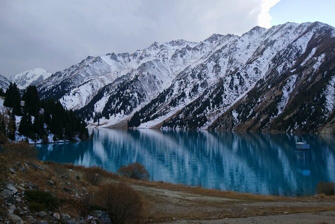 Almaty lake - Girl’s Tears waterfall