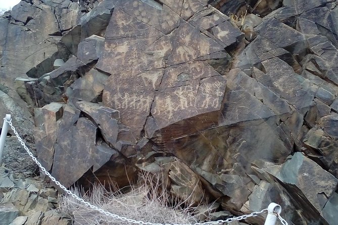 Day Trip to Tanbaly Petroglyphs - Food, water, and what to pack