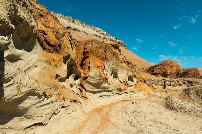 Primeval beauty of Altyn-Emel National Park (2 Days) - Day one: lunch in Baschy and the Singing Barkhan