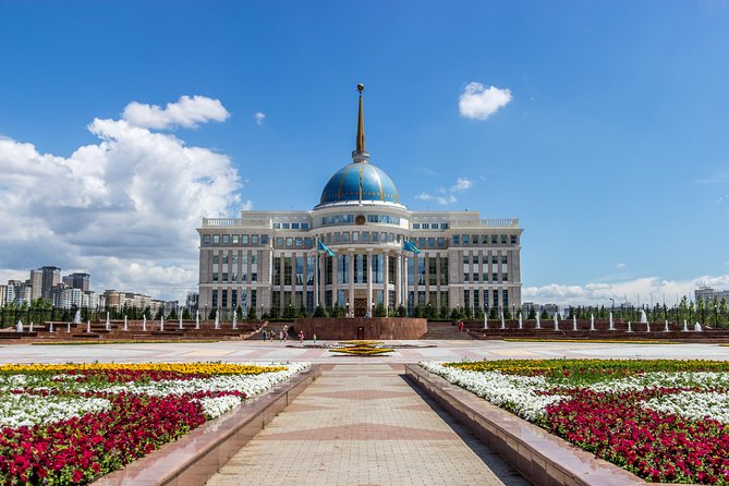 Private day tour in Nur-sultan - Khan Shatyr’s huge transparent tent
