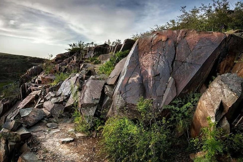 Tanbaly Gorge: Ancient Petroglyphs UNESCO Site Day Tour - Key points to know before you go