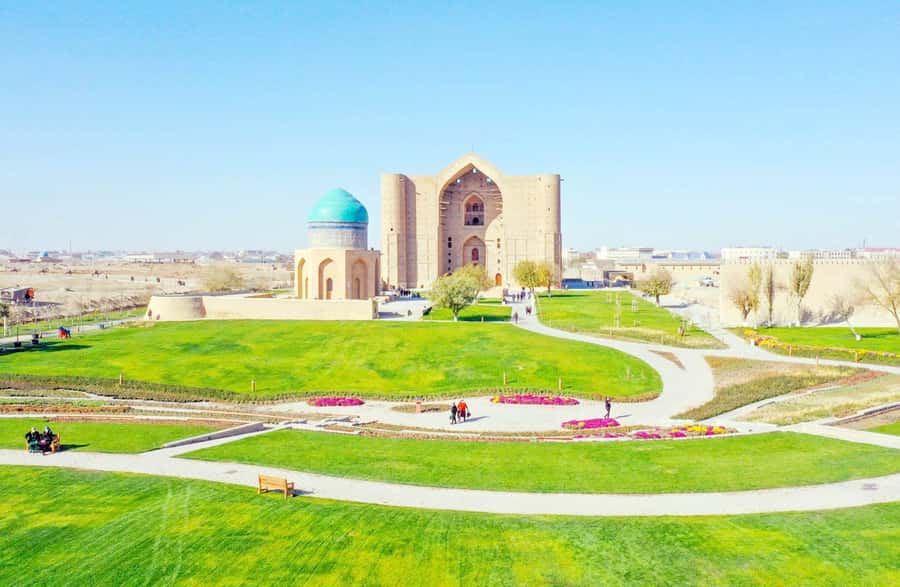Turkestan Gloriously Isolated - Day Tour from Tashkent - The new Turkestan: Venice Avenue and the Golden Egg